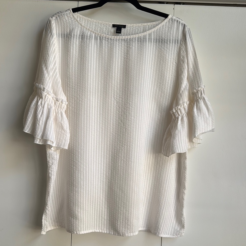 Ann Taylor Crème Ruffle Sleeve Top